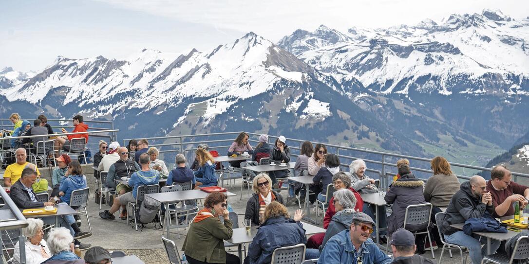 AUSSICHTSTERRASSE, TOURISTEN, AUSFLUEGLER, TAGESAUSFLUEGLER, STANSERHORN, AUSSICHTSTERRASSE, TOURISTEN, AUSFLUEGLER, TAGESAUSFLUEGLER, STANSERHORN,
