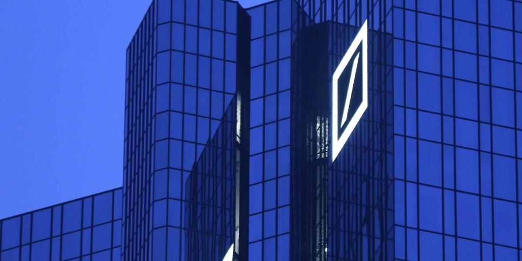 Hauptsitz der Deutschen Bank in Frankfurt, mit dem Signet des Bankriesen (Archiv) Hauptsitz der Deutschen Bank in Frankfurt, mit dem Signet des Bankriesen (Archiv)