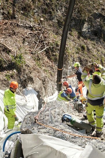 Installation der Fernwärme auf Schloss Vaduz