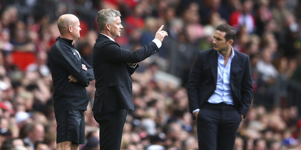 Frank Lampard (rechts) erlebte einen Horrorstart in die Saison - Ole Gunnar Solskjaer (links) dirigierte sein Manchester United in aller Ruhe zum klaren Sieg