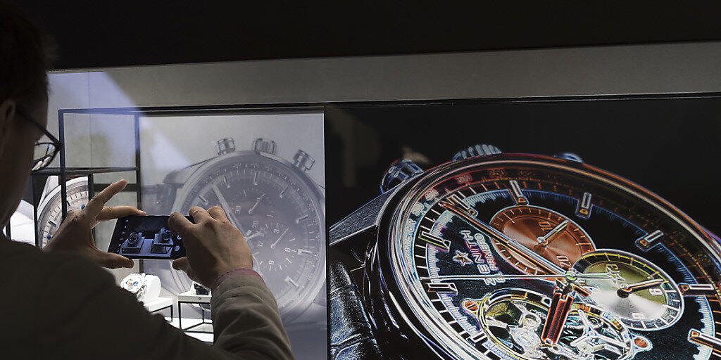 Die Uhren- und Schmuckmesse Baselworld zeigt sich offen für Gespräche über eine Kooperation mit der Genfer Uhrenmesse SIHH. (Archiv)