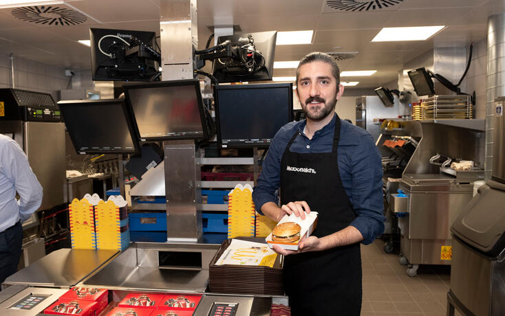 Armin G&ouml;dl bei der offiziellen Er&ouml;ffnung des &laquo;McDonald&rsquo;s&raquo; in Vaduz.